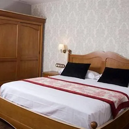 Hotel Husa Sant Bernat