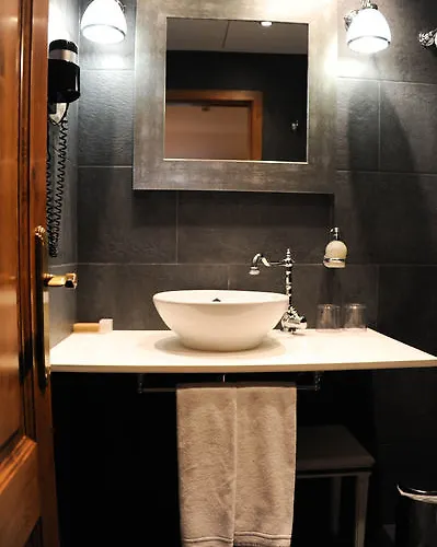Husa Sant Bernat Otel Santa María de Palautordera